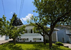 5006 Fulwell Street Burnaby, BC V5G 1P2