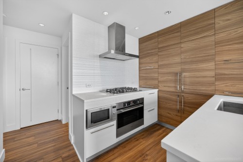 2008-7303 Noble Lane, Burnaby, BC 