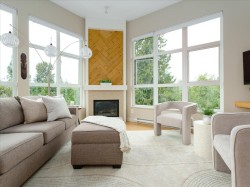 402-3732 Mt Seymour Parkway  North Vancouver, BC V7G 1C3