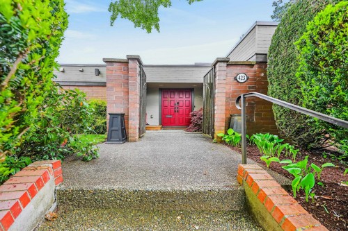 423 Greensboro Place, Vancouver, BC 
