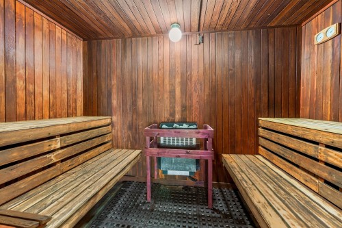 423 Greensboro Place, Vancouver, BC 
