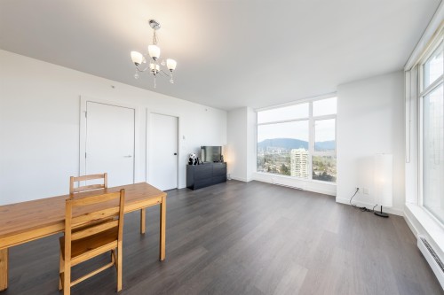 2110-4670 Assembly Way, Burnaby, BC 