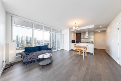 2110-4670 Assembly Way, Burnaby, BC 