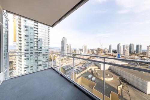 2110-4670 Assembly Way, Burnaby, BC 