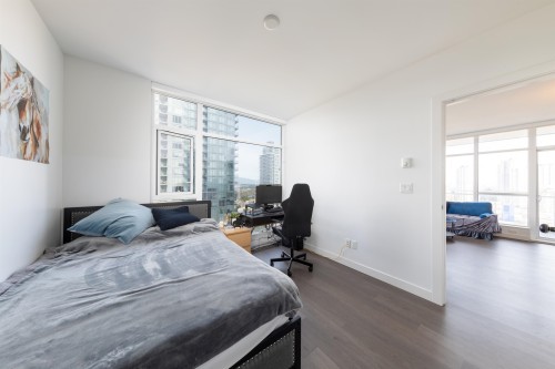 2110-4670 Assembly Way, Burnaby, BC 