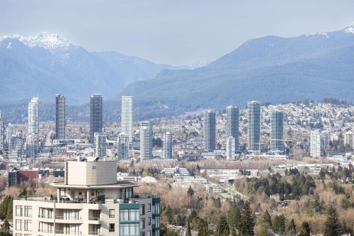 2110-4670 Assembly Way, Burnaby, BC 