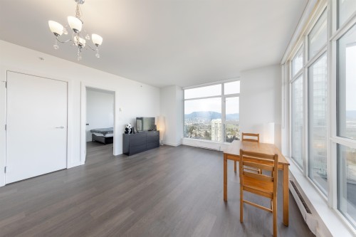 2110-4670 Assembly Way, Burnaby, BC 