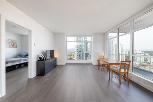 2110-4670 Assembly Way, Burnaby, BC 