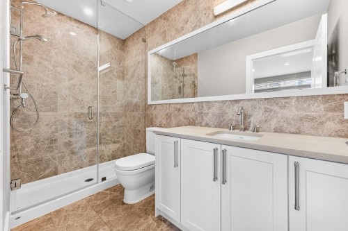7529 Yukon Street, Vancouver, BC 