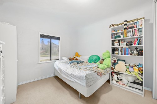 741 14Th Street E, North Vancouver, BC 