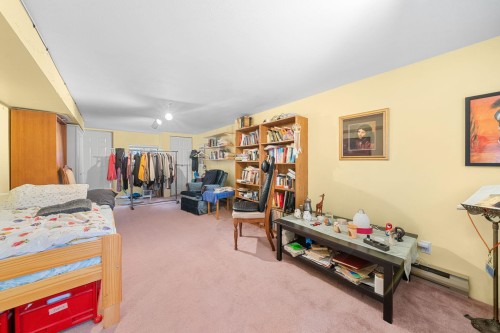 741 14Th Street E, North Vancouver, BC 
