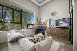 314-2001 Wall Street  Vancouver, BC V5L 5E4