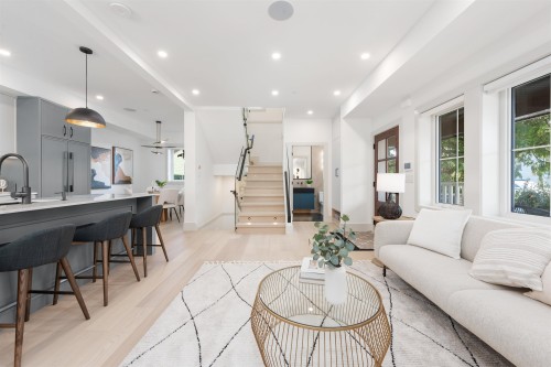1-375 33Rd Avenue E, Vancouver, BC 