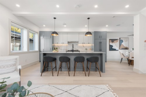 1-375 33Rd Avenue E, Vancouver, BC 