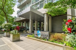 802-2289 Yukon Crescent Burnaby, BC V5C 0B2