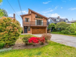 859 17th Street E North Vancouver, BC V7L 2X2