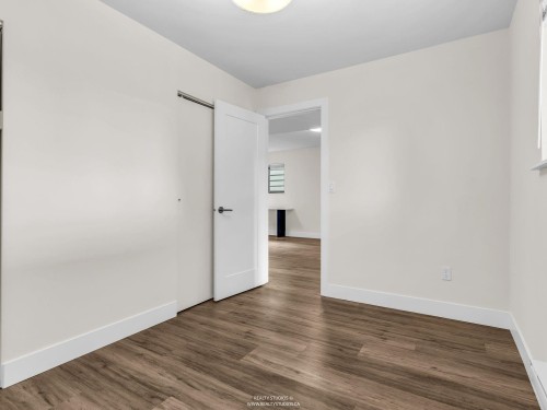 859 17Th Street E, North Vancouver, BC 