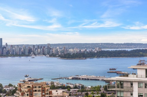 2105-125 14th Street E North Vancouver, BC V7L 0E6