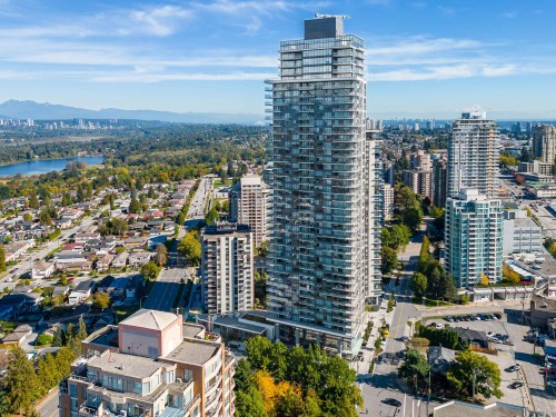 2209-4711 Hazel Street  Burnaby, BC V5H 0J9