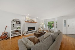 1479 Percy Court  North Vancouver, BC V7G 2P4