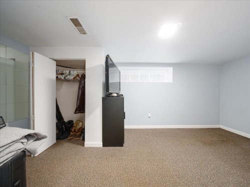 322 25Th Street E, North Vancouver, BC 