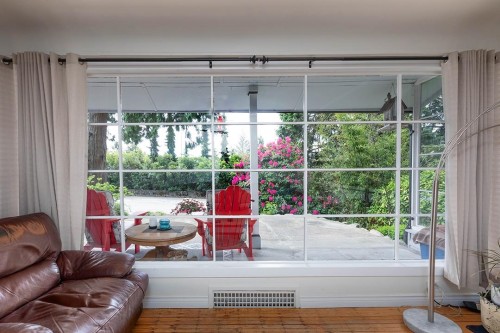 322 25Th Street E, North Vancouver, BC 