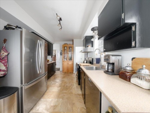 322 25Th Street E, North Vancouver, BC 