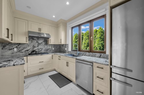 1118 Crestline Road, West Vancouver, BC 