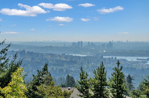 1118 Crestline Road, West Vancouver, BC 