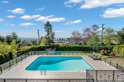 1118 Crestline Road, West Vancouver, BC 