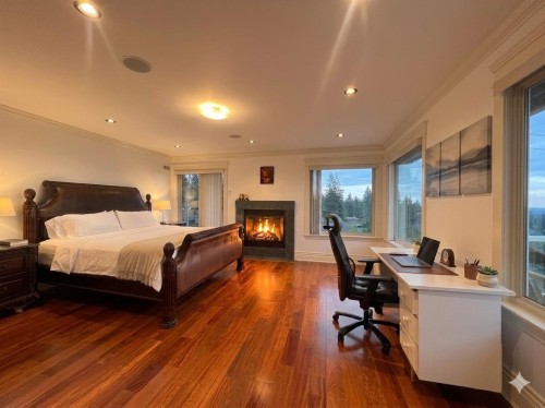 885 Beaconsfield Road, North Vancouver, BC 