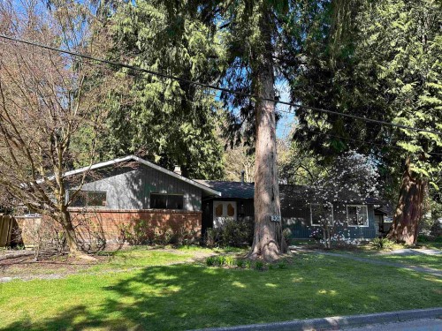 909 Seymour Boulevard  North Vancouver, BC V7J 2J7