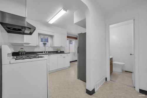 3006 27Th Avenue E, Vancouver, BC 