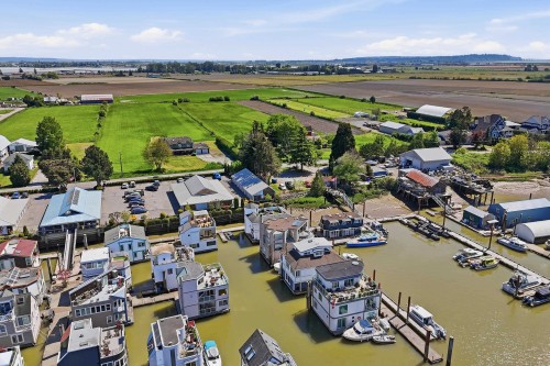 5-3459 River Road W, Delta, BC 
