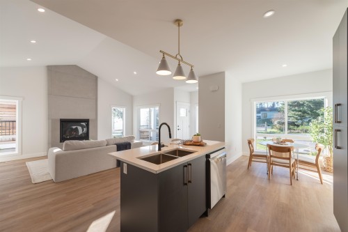 5416 Mills Road, Sechelt, BC 