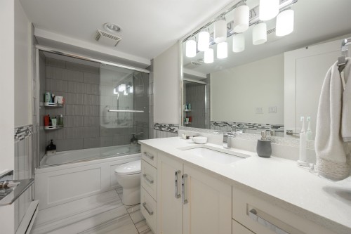 3201 Lonsdale Avenue, North Vancouver, BC 