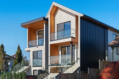 504 5Th Street E, North Vancouver, BC 