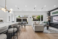 2-4549 11th Avenue W Vancouver, BC V6R 2M5
