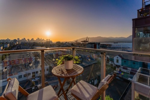 1001-933 Hastings Street E Vancouver, BC V6A 0G6