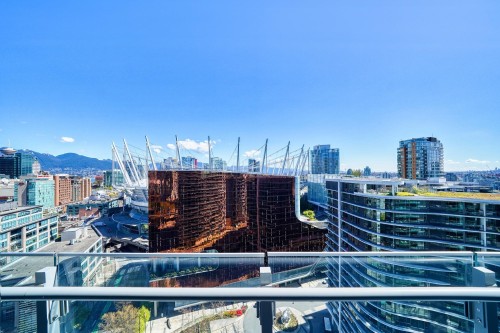 2006-89 Nelson Street  Vancouver, BC V6Z 0E7
