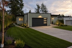 5416 Stellar Way Sechelt, BC V7Z 0M1