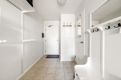304-7100 Gilbert Road, Richmond, BC 