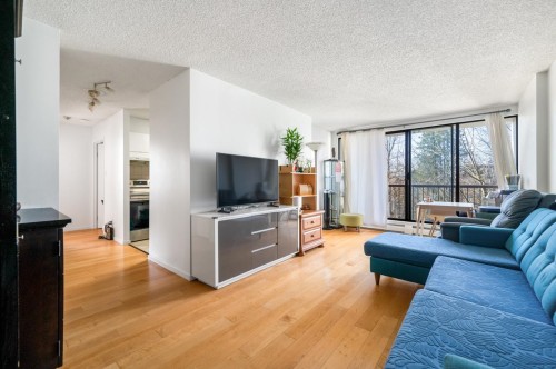 304-7100 Gilbert Road, Richmond, BC 