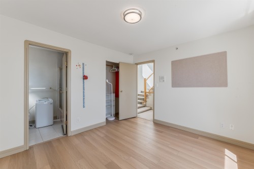 1738 63Rd Avenue E, Vancouver, BC 
