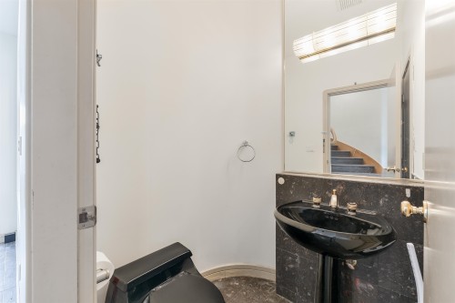 1738 63Rd Avenue E, Vancouver, BC 