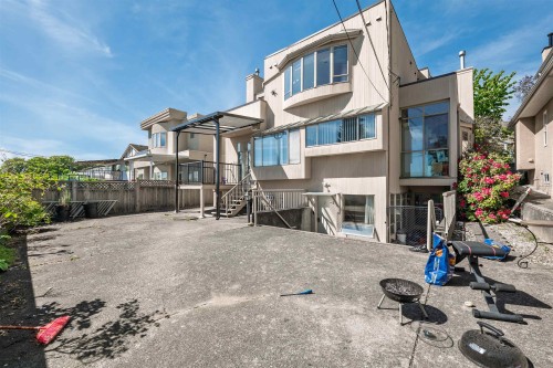 1738 63Rd Avenue E, Vancouver, BC 
