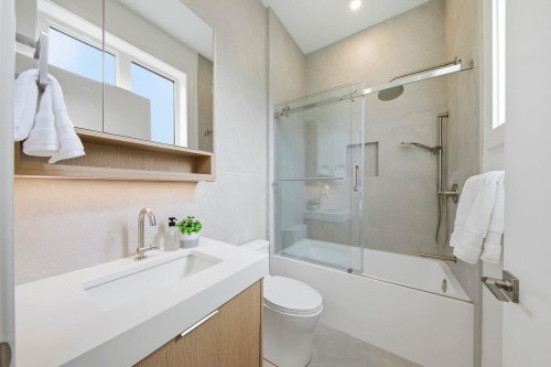 2-3708 18Th Avenue W, Vancouver, BC 