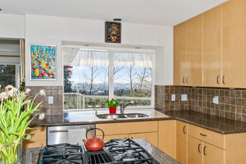3866 Michener Way, North Vancouver, BC 