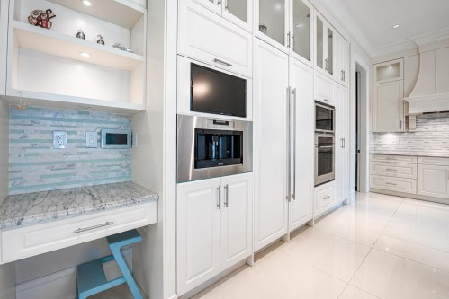 1379 46Th Avenue W, Vancouver, BC 