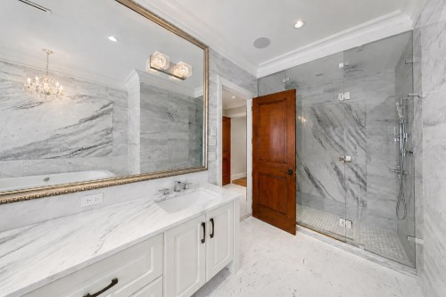 1379 46Th Avenue W, Vancouver, BC 